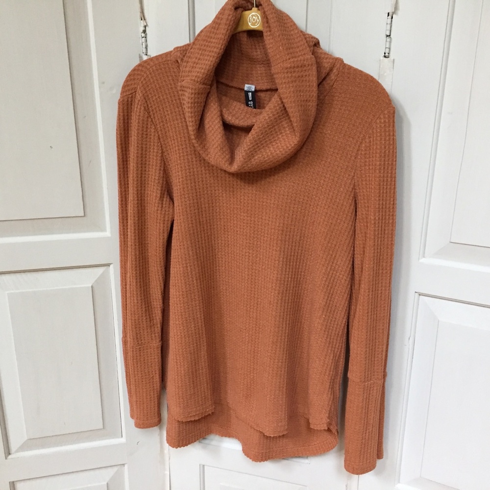 ❤️ Design Lab Waffle Cowl Neck Top - Picture 5 of 13